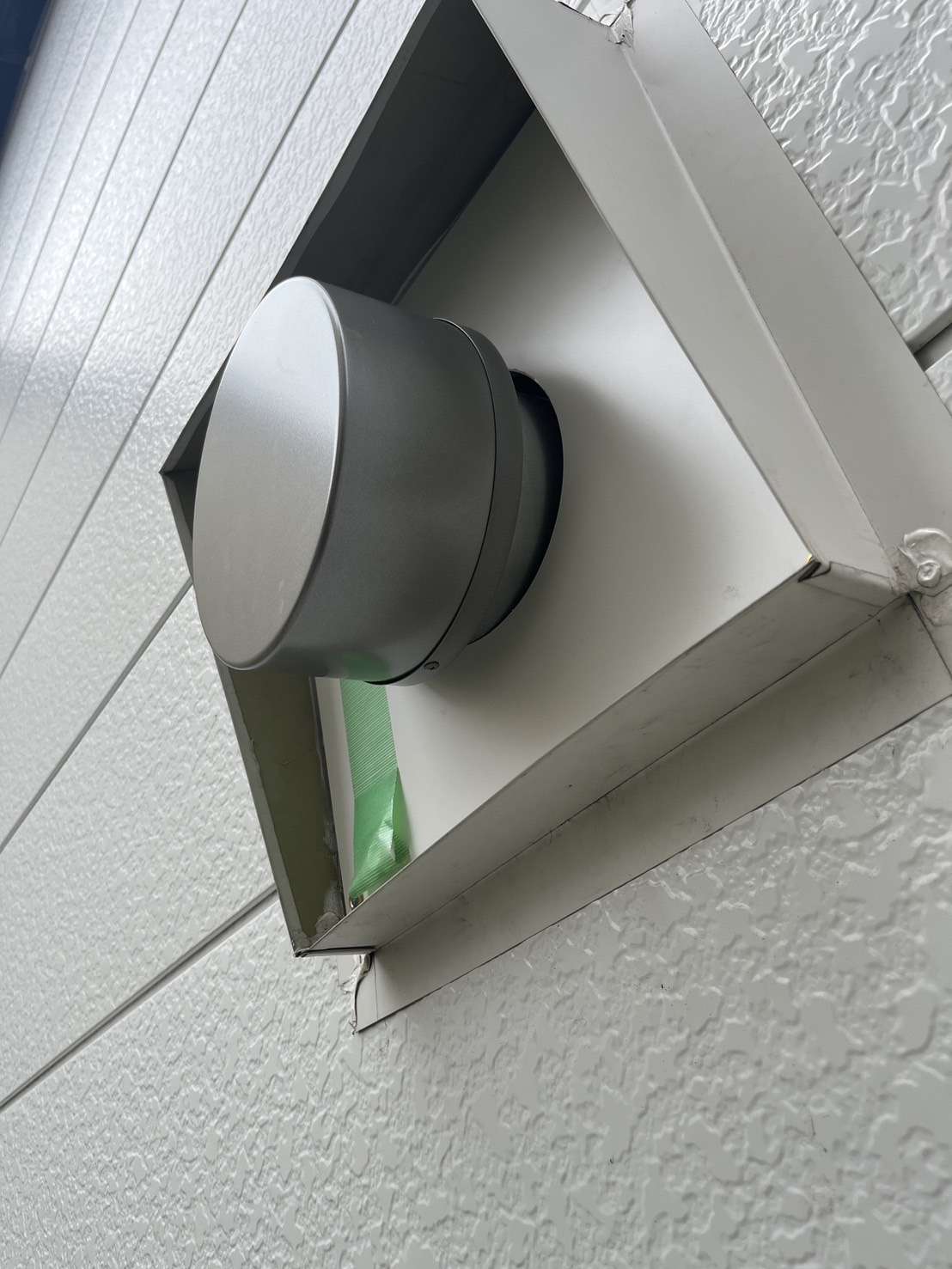 守口市金田町現場　本日は防音フードの取付